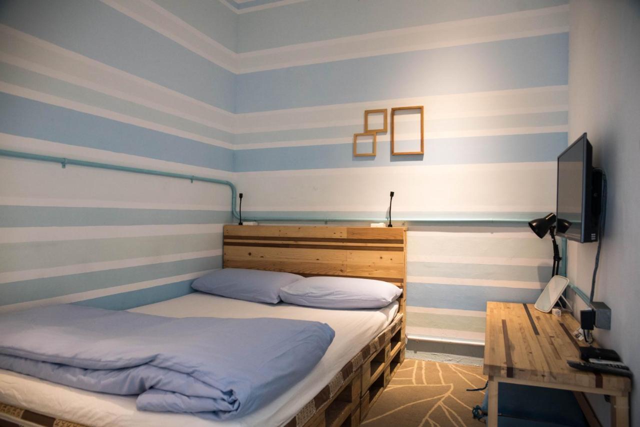 框框背包客棧 Kuang Kuang Hostel Longjing Ngoại thất bức ảnh